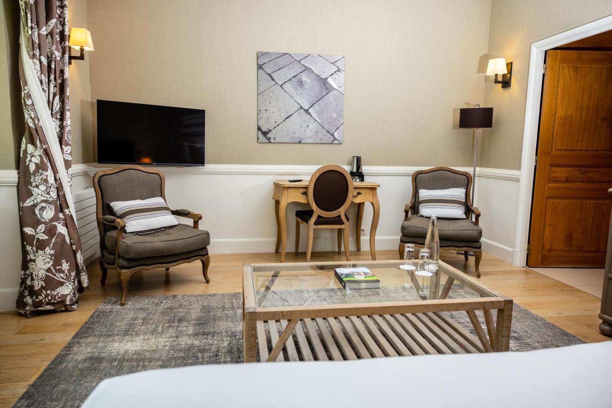 Domaine De La Tortiniere Hotel Veigne Bagian luar foto