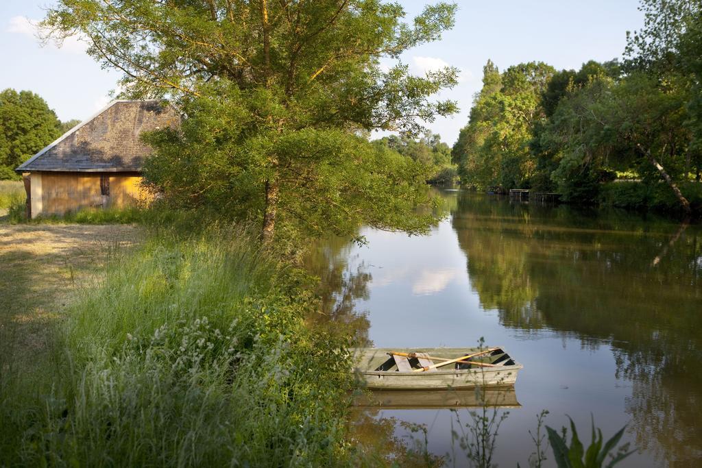 Domaine De La Tortiniere Hotel Veigne Bagian luar foto